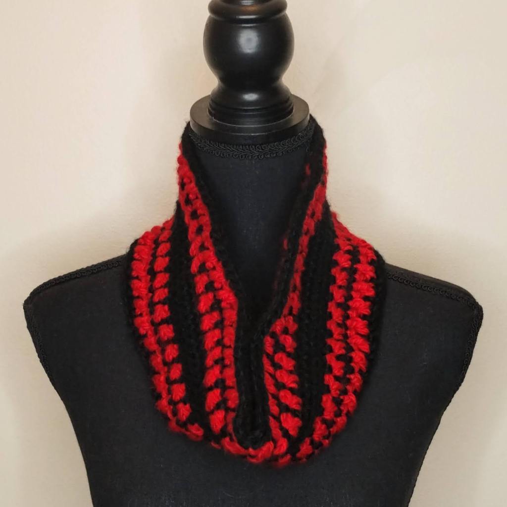 Chunky Lattice Cowl Pattern